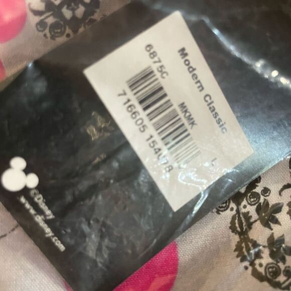 Disney Minnie Pink and Black Scrub Top Women’s Large New - Picture 11 of 12